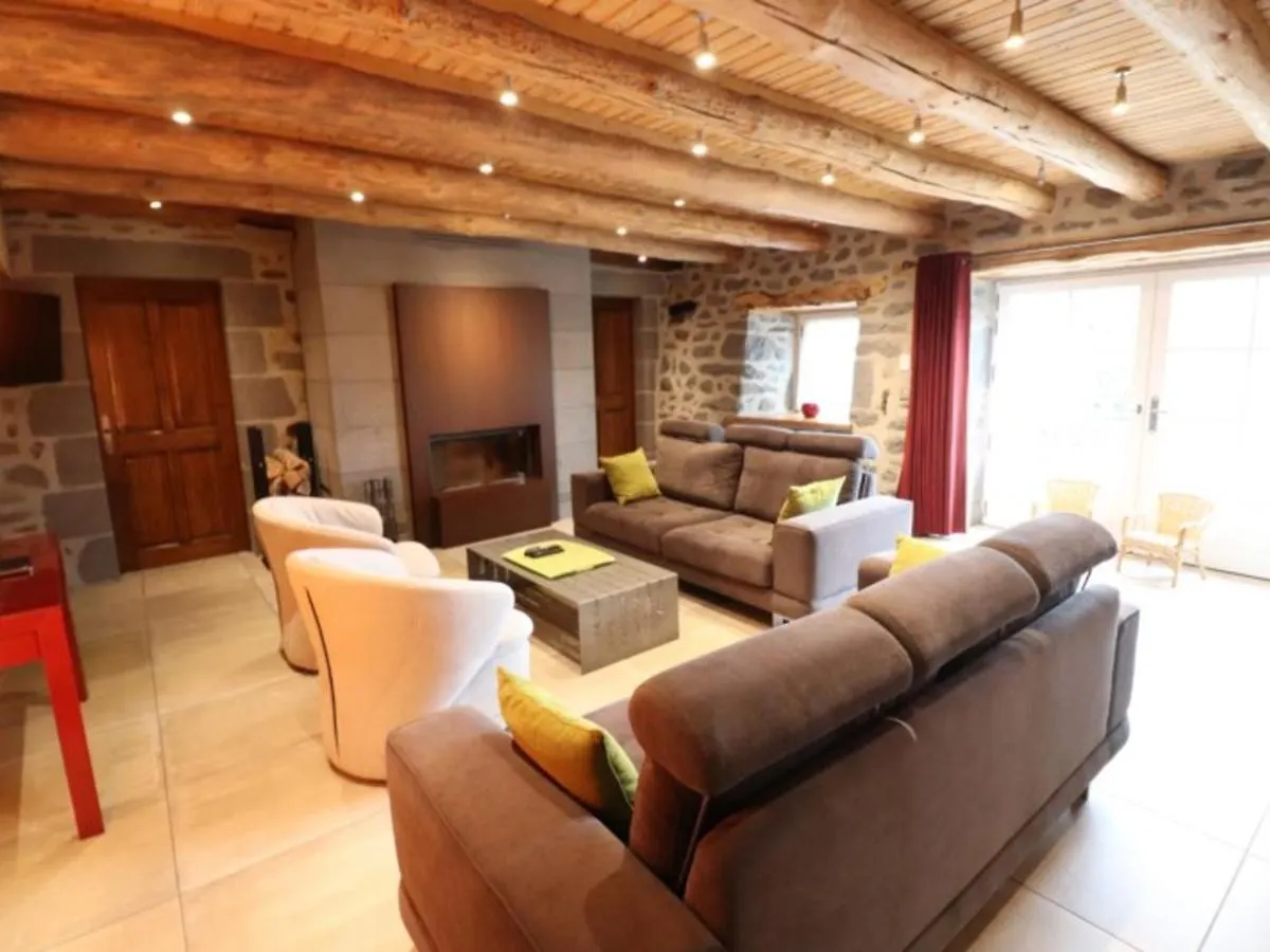 Holiday home Maison De Caractere 5 Ch, Spa, Jardin, 8 Pers, Saint-Flour - Fr-1-742-279 Les Ternes France